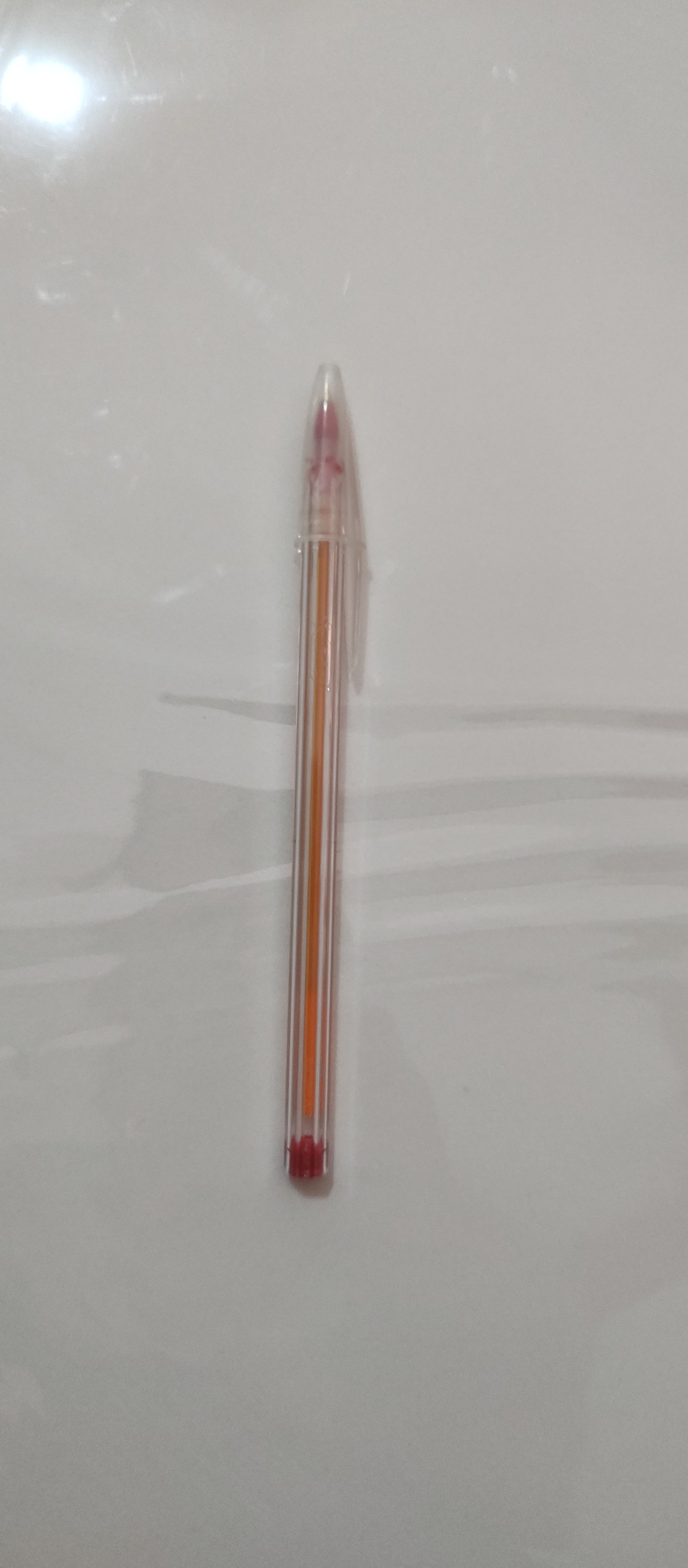 Bolígrafo Bic cristal trazo fino roja